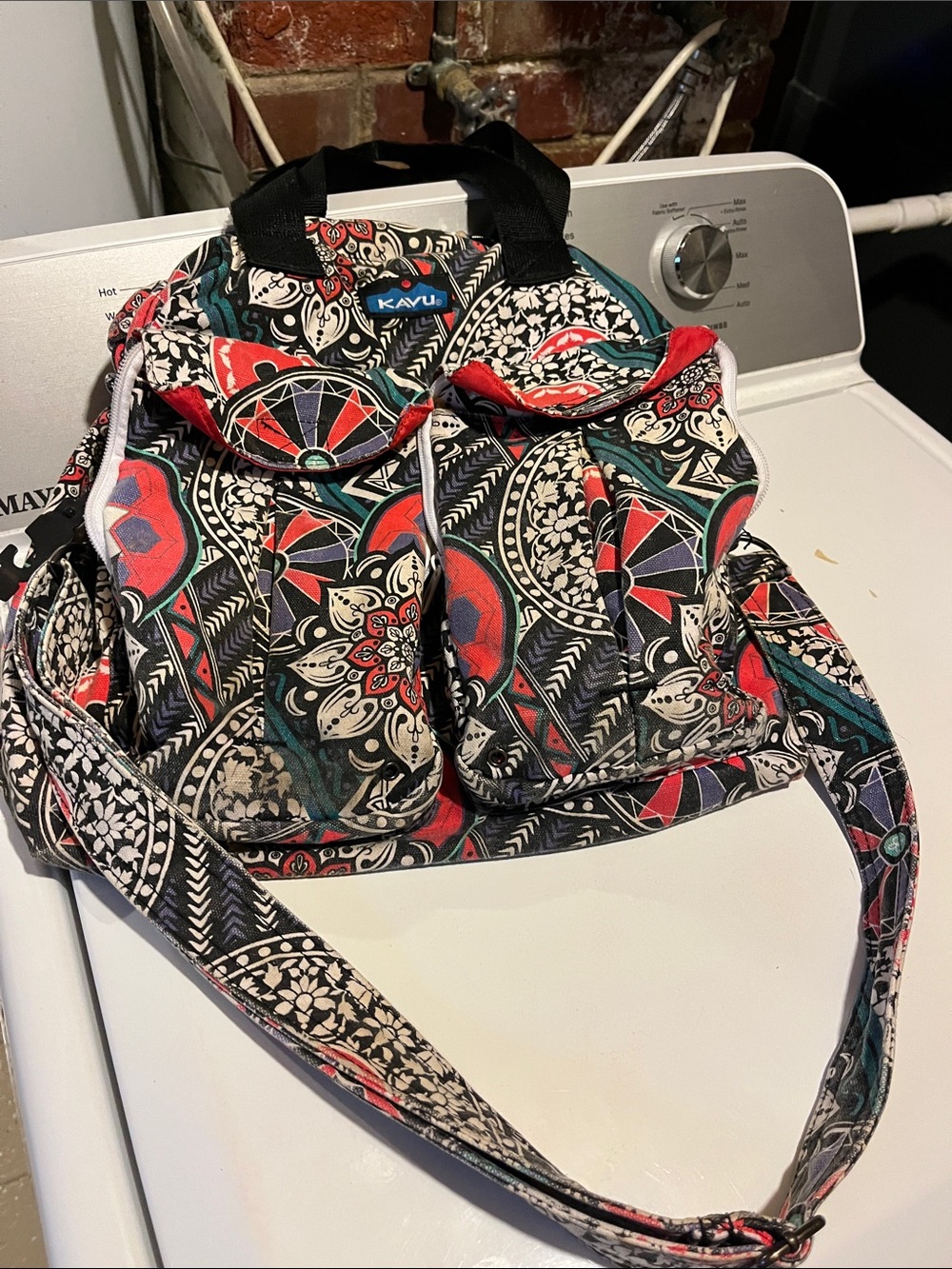 Kavu Black, Red, Teal Patterned Crossbody Shoulder Bag